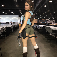 amouranth - BMHpmBagrlQ-VAiRORpX.jpg